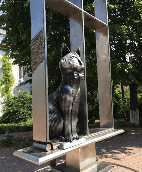 catmonument