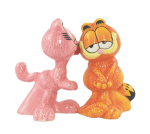 cat salt pepper shakers