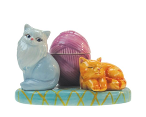 cat salt pepper shakers