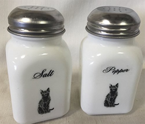cat salt pepper shakers
