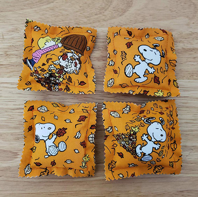 thanksgiving cat toys caves beds