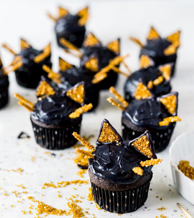 halloween cat cupcakes