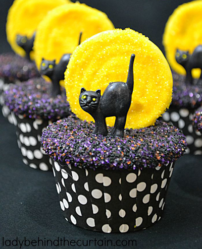 halloween cat cupcakes