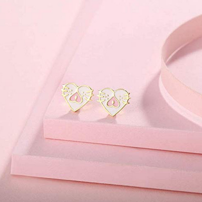 Cat Heart Earrings That Are Purrfect For Valentine’s Day! – Meow As Fluff