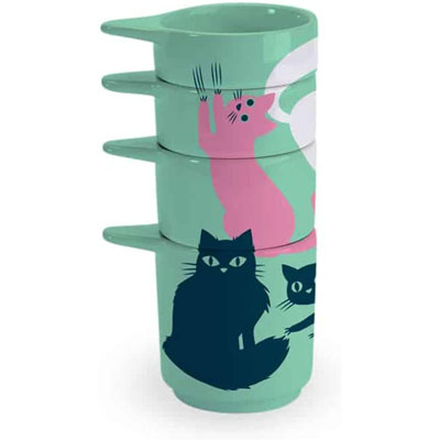 cat measuring cups