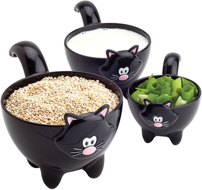 cat measuring cups