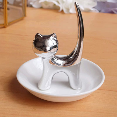 cat ring holder
